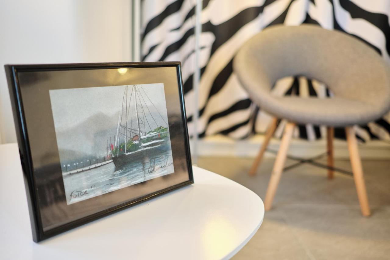 Apartments Zebra Тиват Экстерьер фото